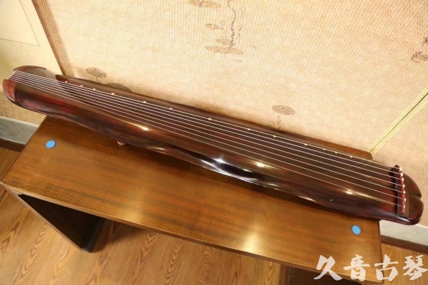 吕梁市●久音古琴  ●今日推荐  20230516【收藏级断纹蕉叶】